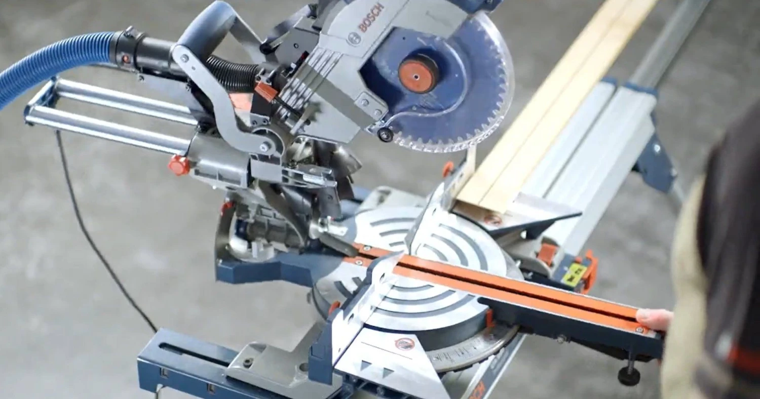Bosch GCM 8 SDE Afkortzaag Met Laser - 1600W - 216 X 30mm - 0601B19200 - Afbeelding 3