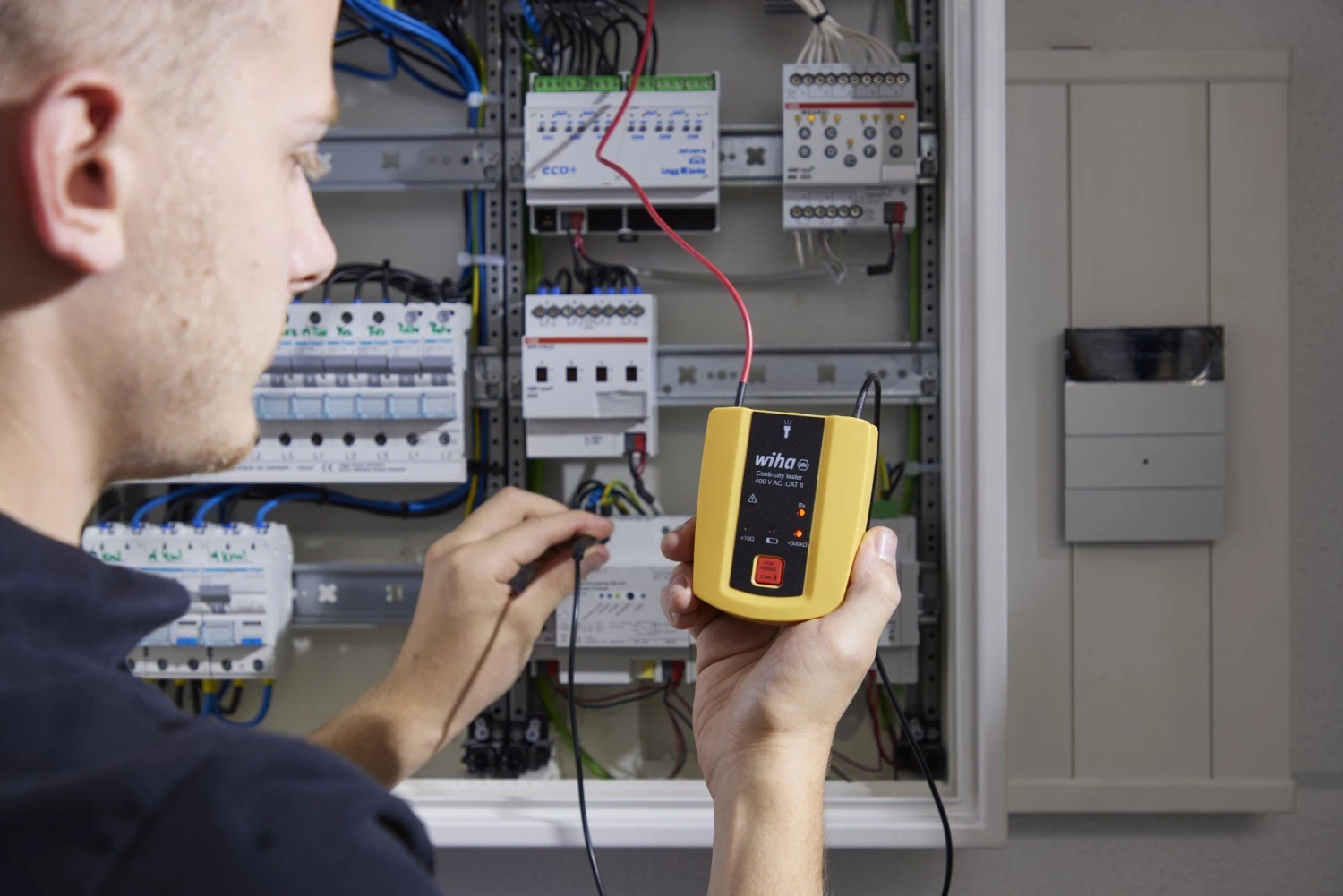 Wiha SB25563 Continuïteitstester Tot 400 V AC - CAT II Incl. 2x AAA-batterijen - Afbeelding 2